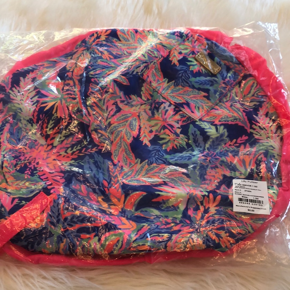 Lilly Pulitzer Sunset Safari Drawstring Pouch (LP) - Picture 3 of 5